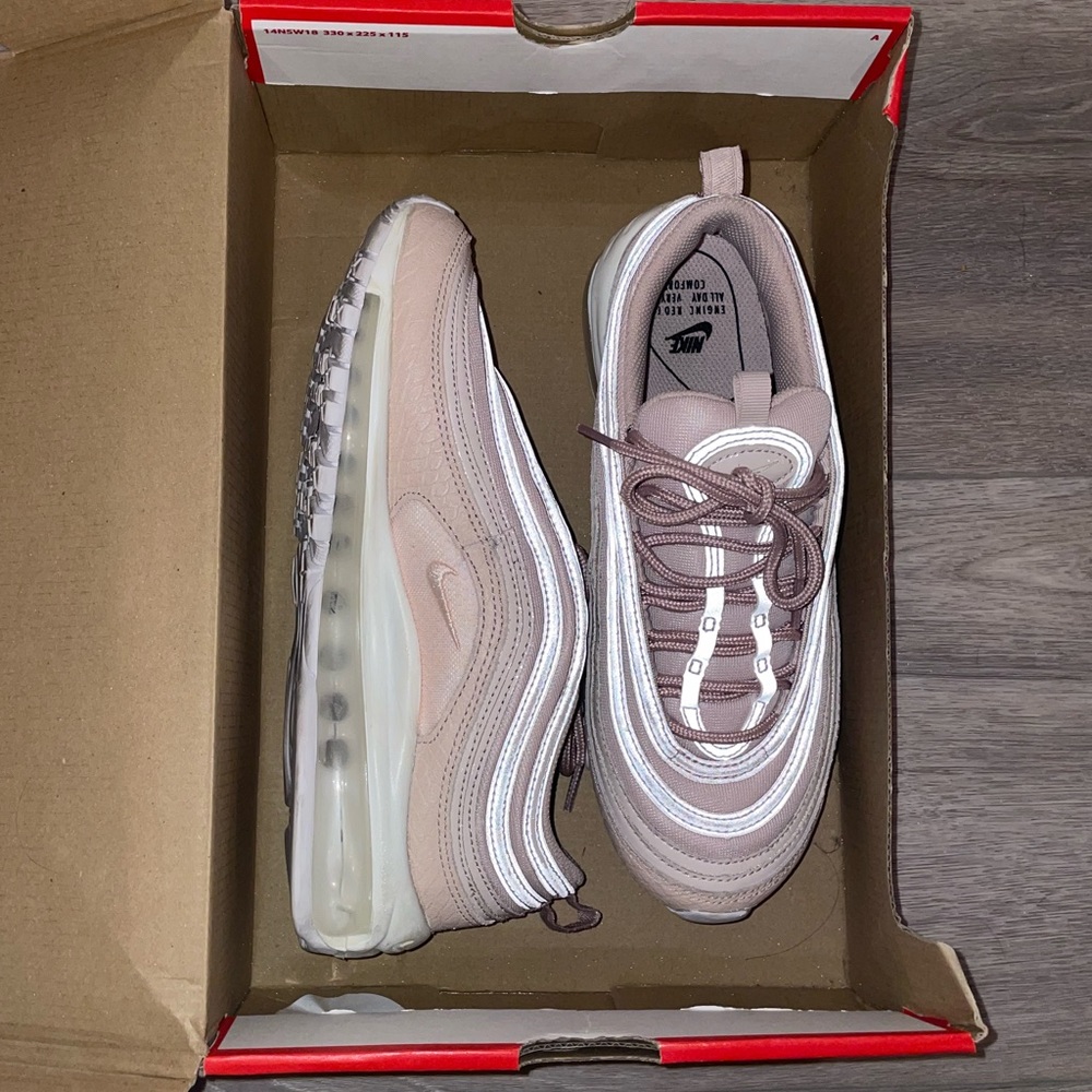 Pink🩷 Nike Air Max 97